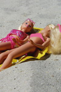 8. Barbie beacht